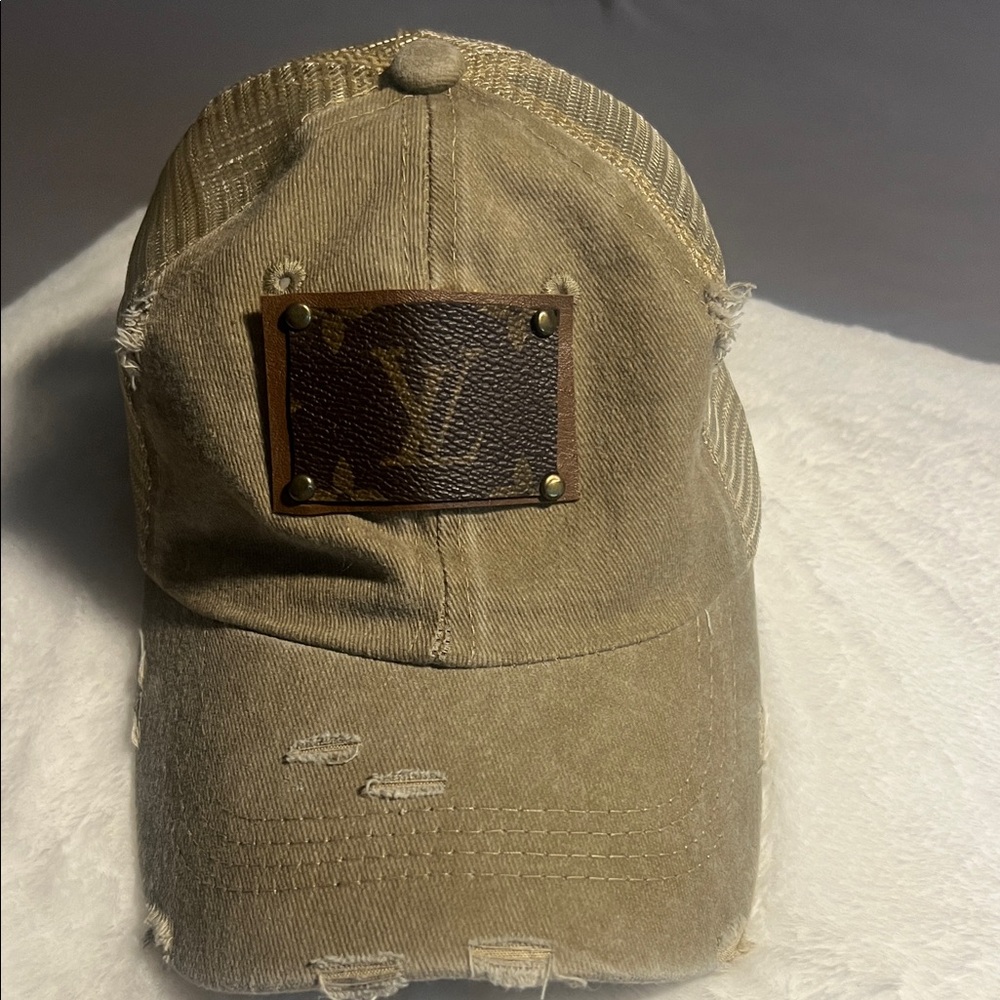 Stylish Tan Distressed Cap